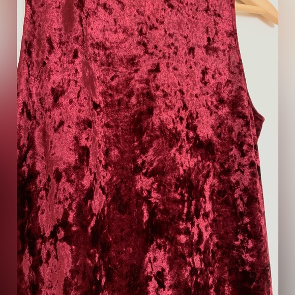 Forever21 Burgundy Crushed Velvet High Neck Fitted Dress Size Small - Picture 2 of 5